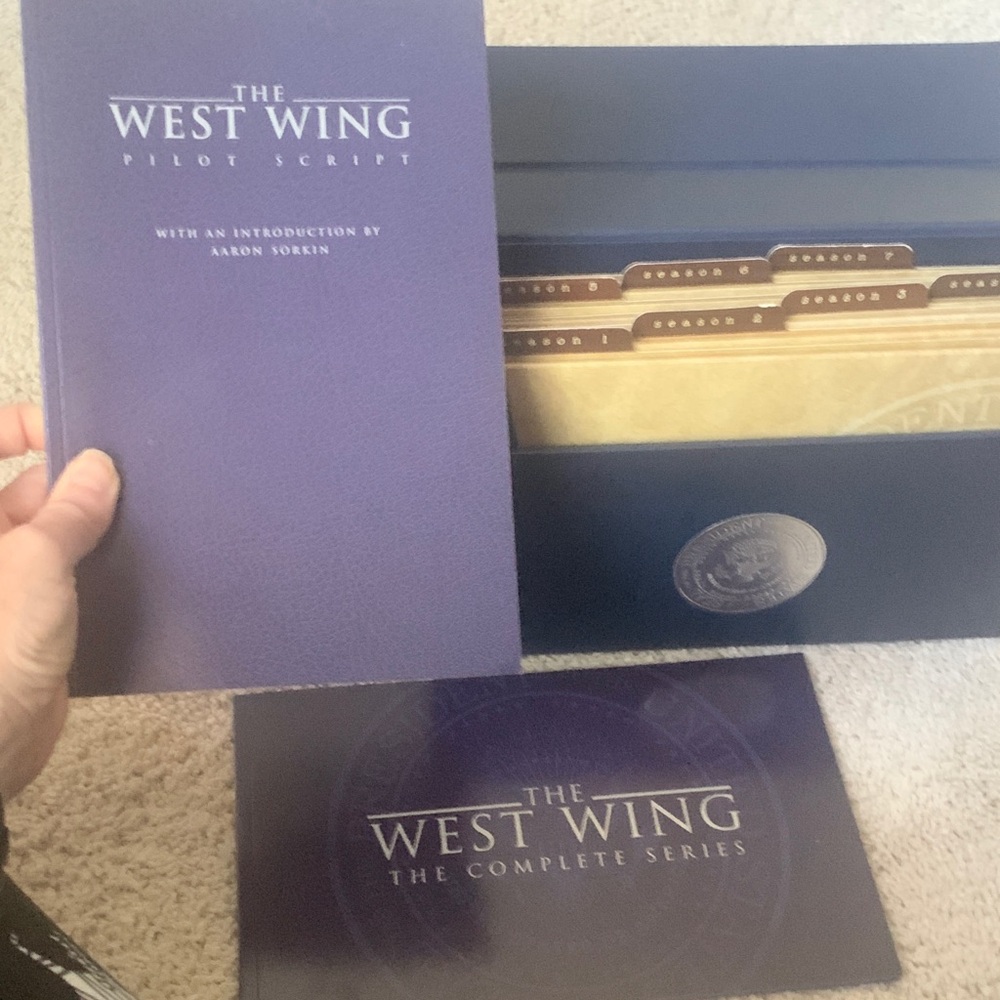 The West Wing Complete Series Box Set - Picture 5 of 7